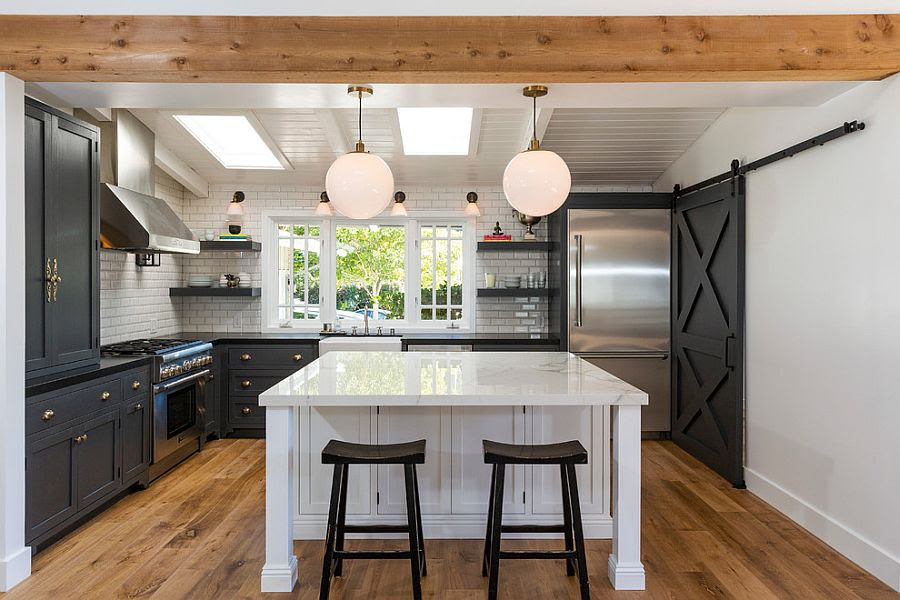 25 Trendy Kitchens That Unleash the Allure of Sliding Barn ...