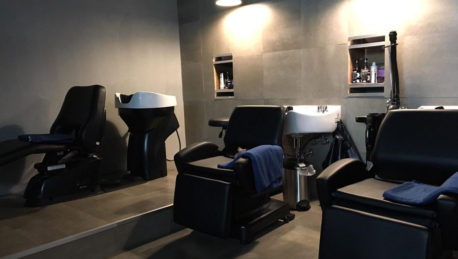 柏にある美容院 美容室 タグ オリジナルカラーで美髪目指せる