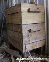 Worm Compost ミミズコンポスト