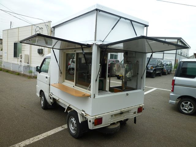 軽 調理販売車 ルーフアップ型２ ラーメン調理販売車 カーライフ福島郡山店 移動販売車製作 販売 中古車入荷情報