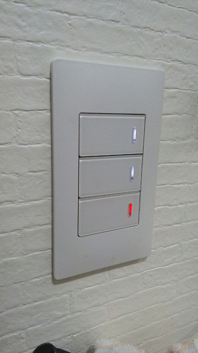 施主支給 おしゃれな電源スイッチを探す 試し買いレビュー編 着工43日目 こだわりローコスト北欧風住宅新築ブログ 2nd