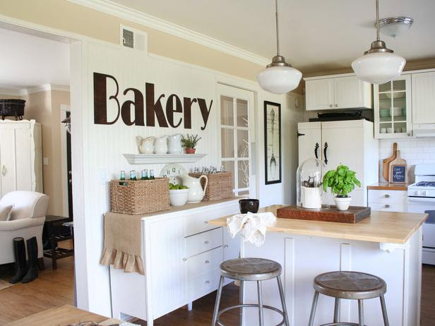 Shabby Chic Decorating Ideas for Sweet Home Interior | Founterior