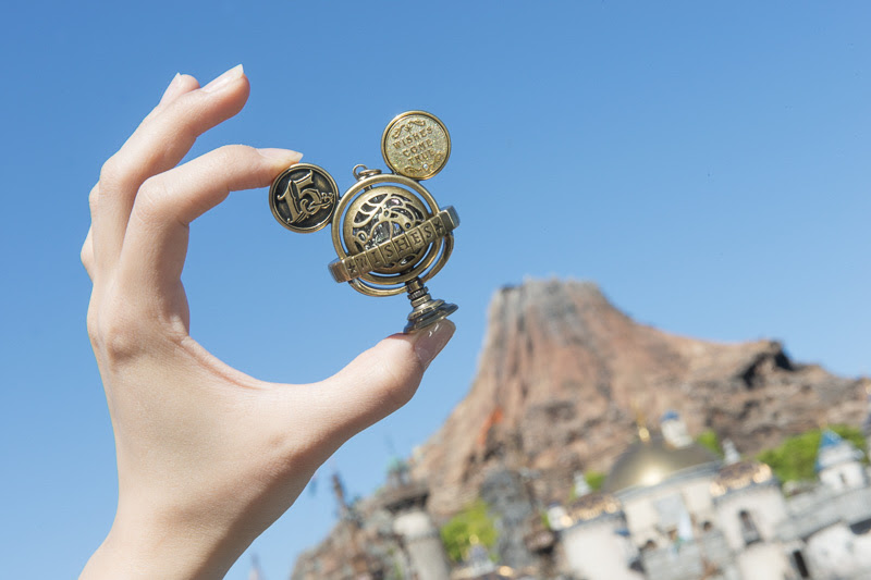 東京ディズニーシー15周年メモリアルグッズ ウィッシュ オーナメント 7月日販売 パーツを選んで自分だけのオーナメントに 7月13日から事前予約開始 トラベル Watch