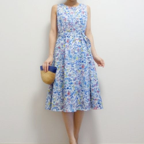 リバティプリントのフレアワンピース作りました Wildflowersです
