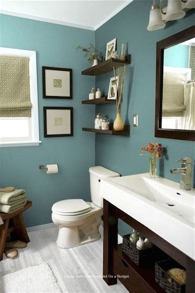 Best Paint Color For Small Bathroom