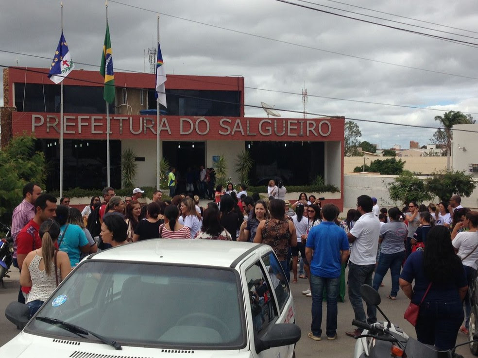Manifestação Prefeitura de Salgueiro, PE (Foto: Bruno Marreca/ Arquivo pessoal)