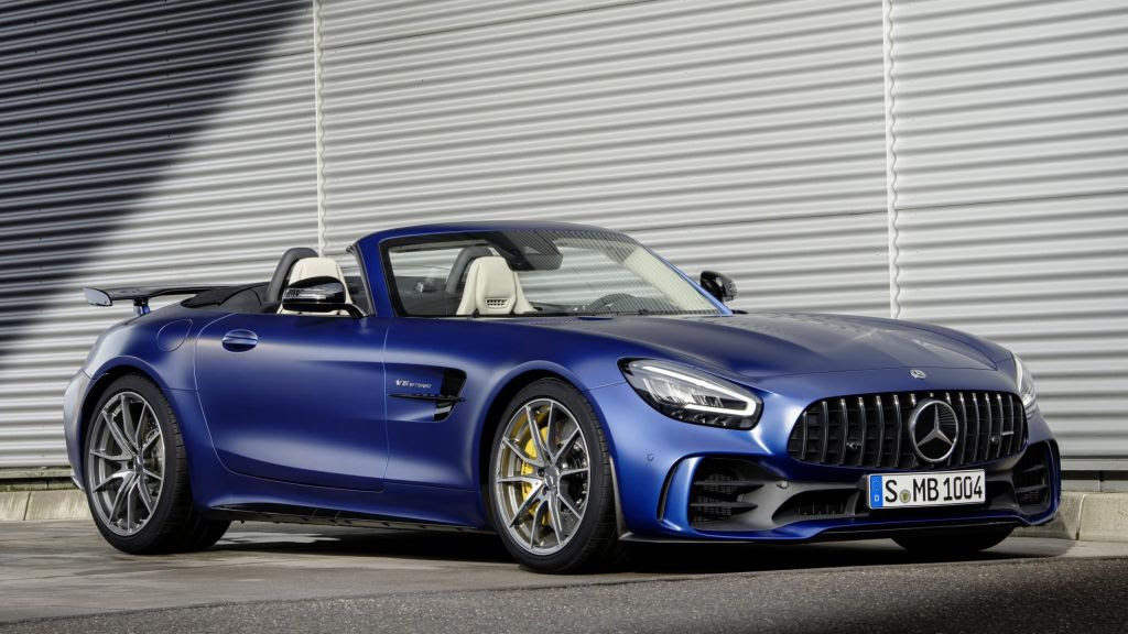 The Mercedes-AMG GT R Roadster Comes With High Performance