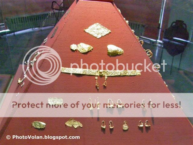 http://i639.photobucket.com/albums/uu116/volan-s/92009-81Small.jpg?t=1262128232