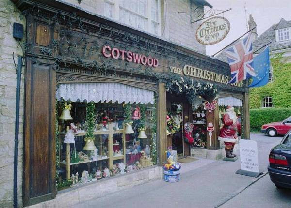 http://www.strum.co.uk/pix/xmas.jpg