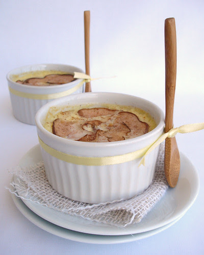 Baked pear custards / Pudinzinhos de pêra