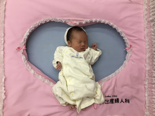 ハートシール 赤ちゃんの写真掲載 令和2年12月生まれ 医療法人 井出産婦人科