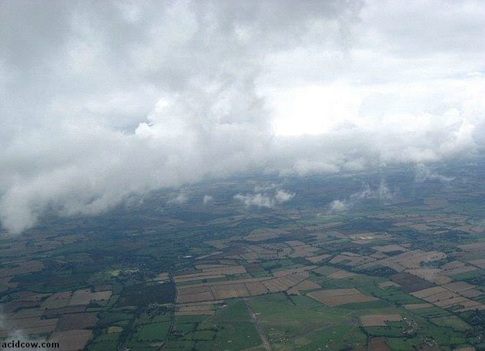 Guy Has Sent His Camera to the Space (10 pics)
