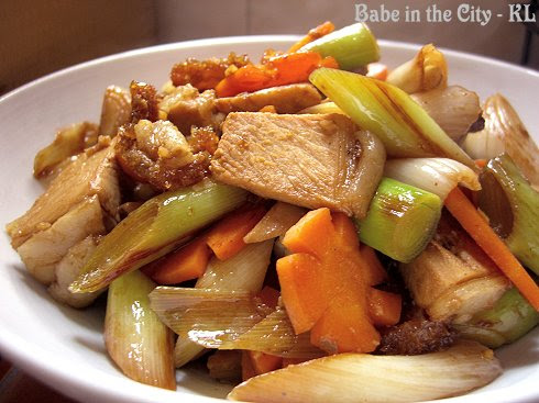 Stir-Fried Siew Yuk With Leek