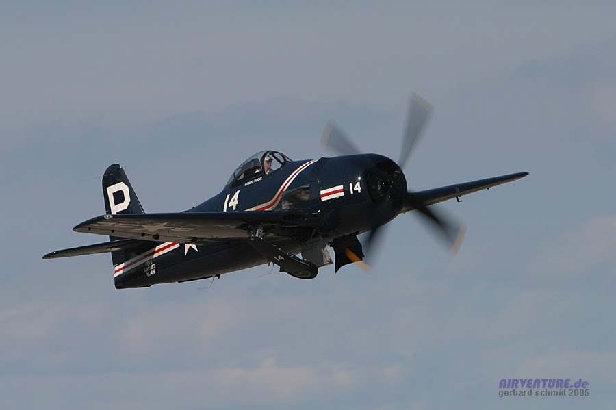 F 8F after take off
