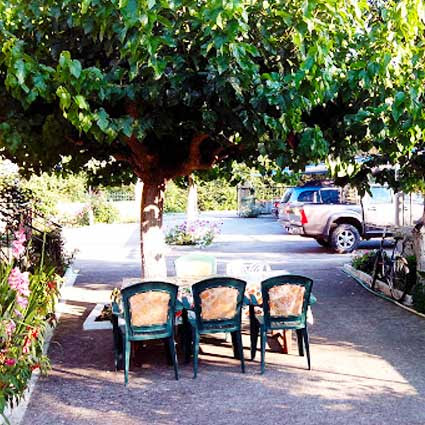 ΠΑΓΩΝΗΣ ΕΠΙΠΛΩΜΕΝΑ ΕΝΟΙΚΙΑΖΟΜΕΝΑ ΔΩΜΑΤΙΑ :: ΒΑΣΙΛΙΚΑ ...