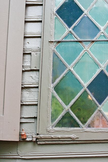 beach cottage stained glass <3