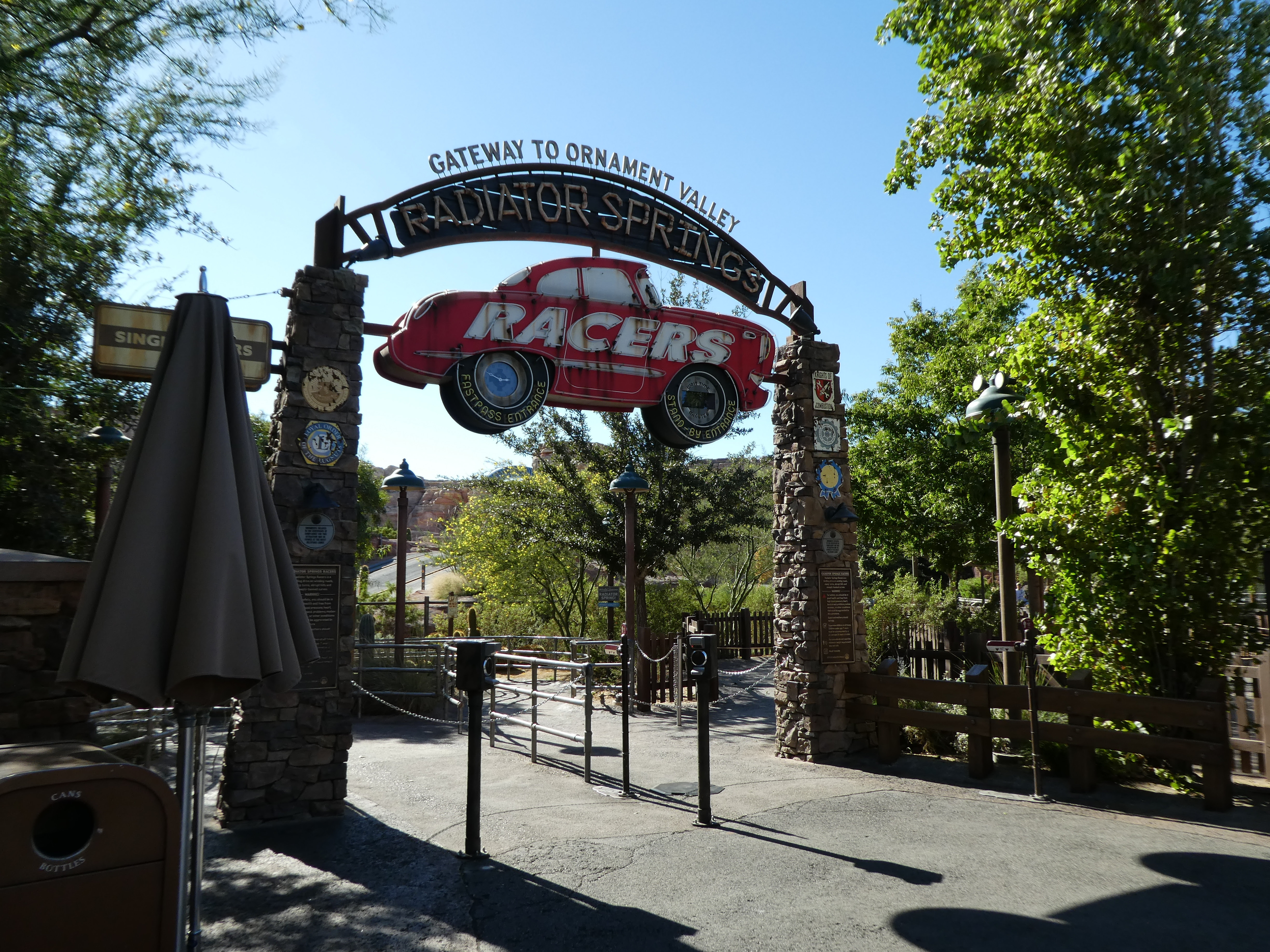 米ディズニーのカーズランドを体験
