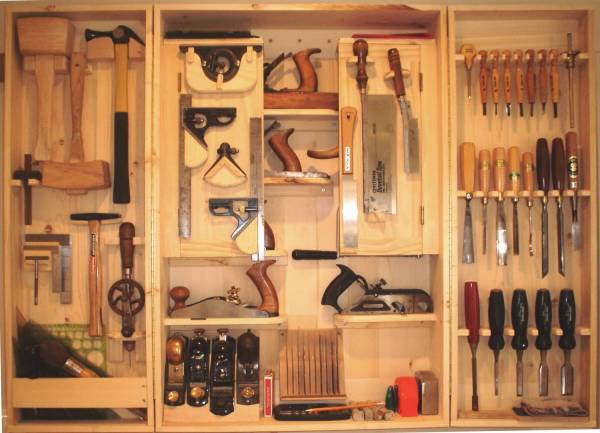 Hanging Tool Cabinet - FineWoodworking