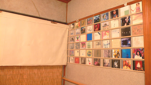 捨てられない沢山のcdを綺麗に収納 おしゃれ収納家具７選 Izilook