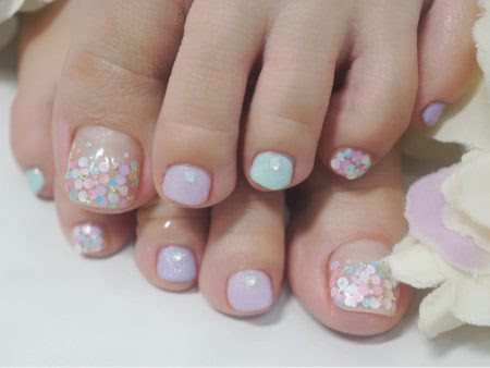 フットネイルでも大人気 ホログラムで描く紫陽花風アート 成増3分のネイル フェイシャルサロンcenbless センブレス