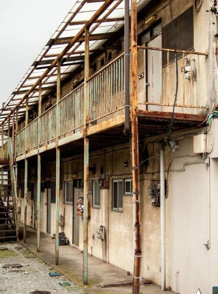 おかしいなぁ 確かにこの住所であってるんだよねえ叶姉妹の家 建物へのボケ 5593 ボケて Bokete