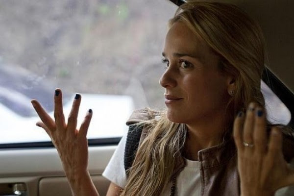 Lilian Tintori al ABC: La prisión de mi marido ha despertado al pueblo 