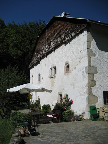 THE FARMHOUSE IN BORGES