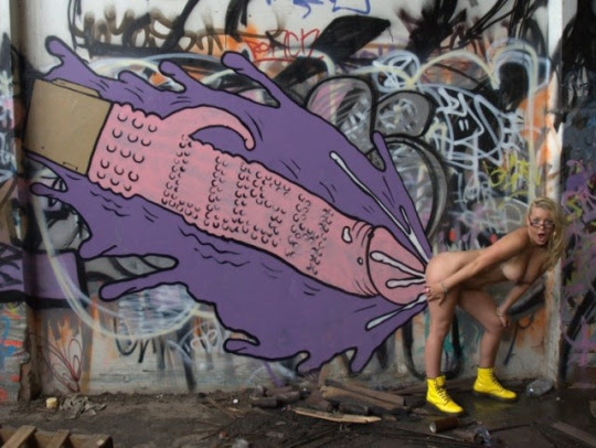 Divertimento con street-art ... Rebloggato da: funtasyporn.tumblr.com