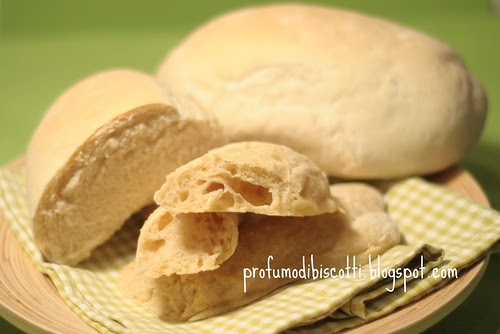 PANE CON LIEVITO MADRE