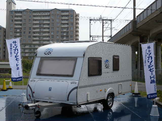 黒川です 中古車 キャンピングトレーラー 関西キャンピングカー製作工場 マリナ Rv ブログ