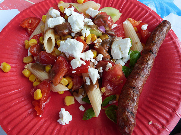 assiette rouge