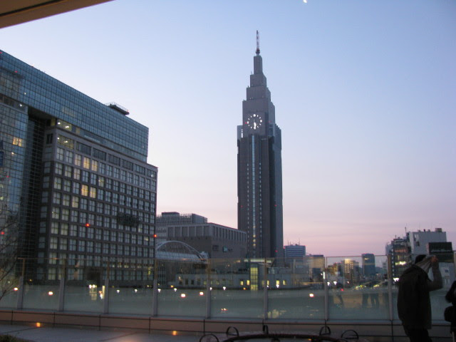日帰りで東京観光 浅草 スカイツリー 台場 皇居周辺