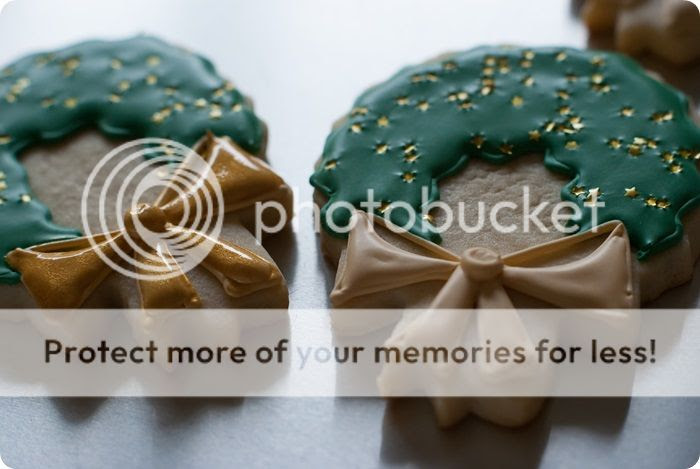 gold wreaths difference photo wreathswithgold2of5.jpg