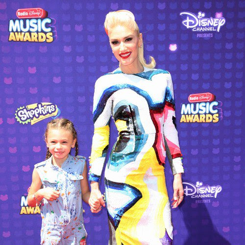 gwen stefani blake shelton love music radio disney girl awards song voice _MaryanaS