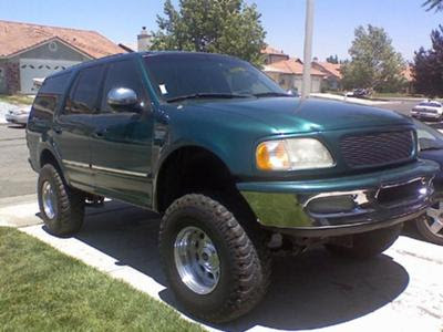 2010 Ford Expedition info
