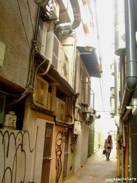 難波 1 喧噪を離れた路地裏 路地裏ダイバー