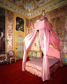 Royal Bedrooms on Pinterest