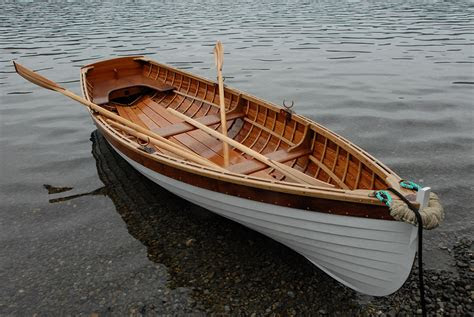 traditional clinker   whitehall pulling skiff