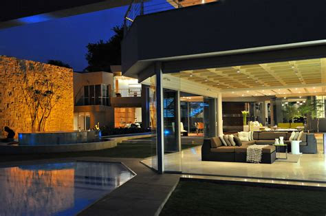 One story house plans from better homes and gardens ranch house plans, also known as one story house plans are the most popular choice for home plans. Glass House by Nico Van Der Meulen Architects