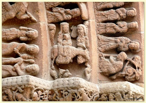 Detalle de la portada de Santo Domingo. Soria