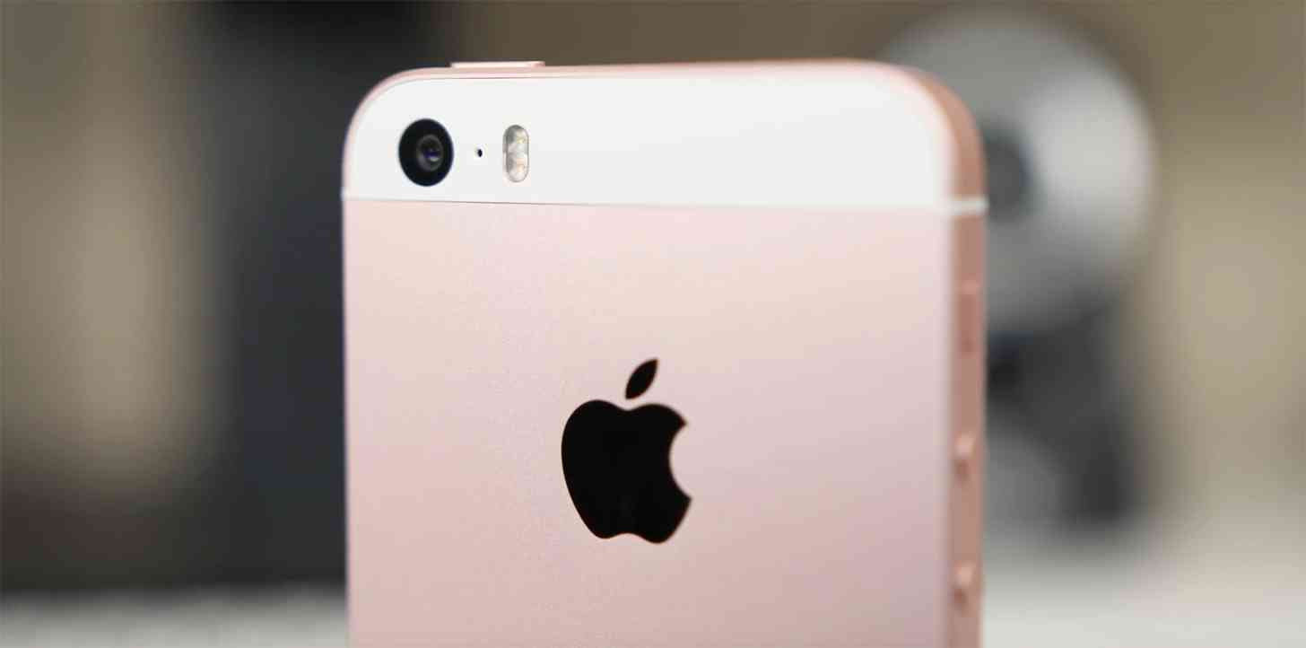 iPhone SE hands-on