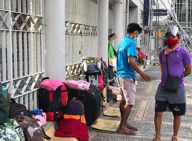 On eve of NCR-wide MECQ, LSIs camp out outside Rizal ...