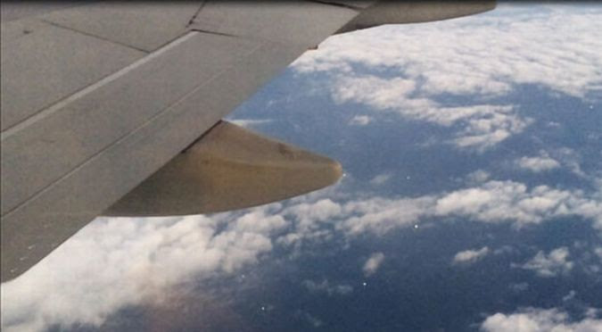 OVNIS BOULES AUTOUR DU JET A TAIWAN-VIDEO-PHOTOS