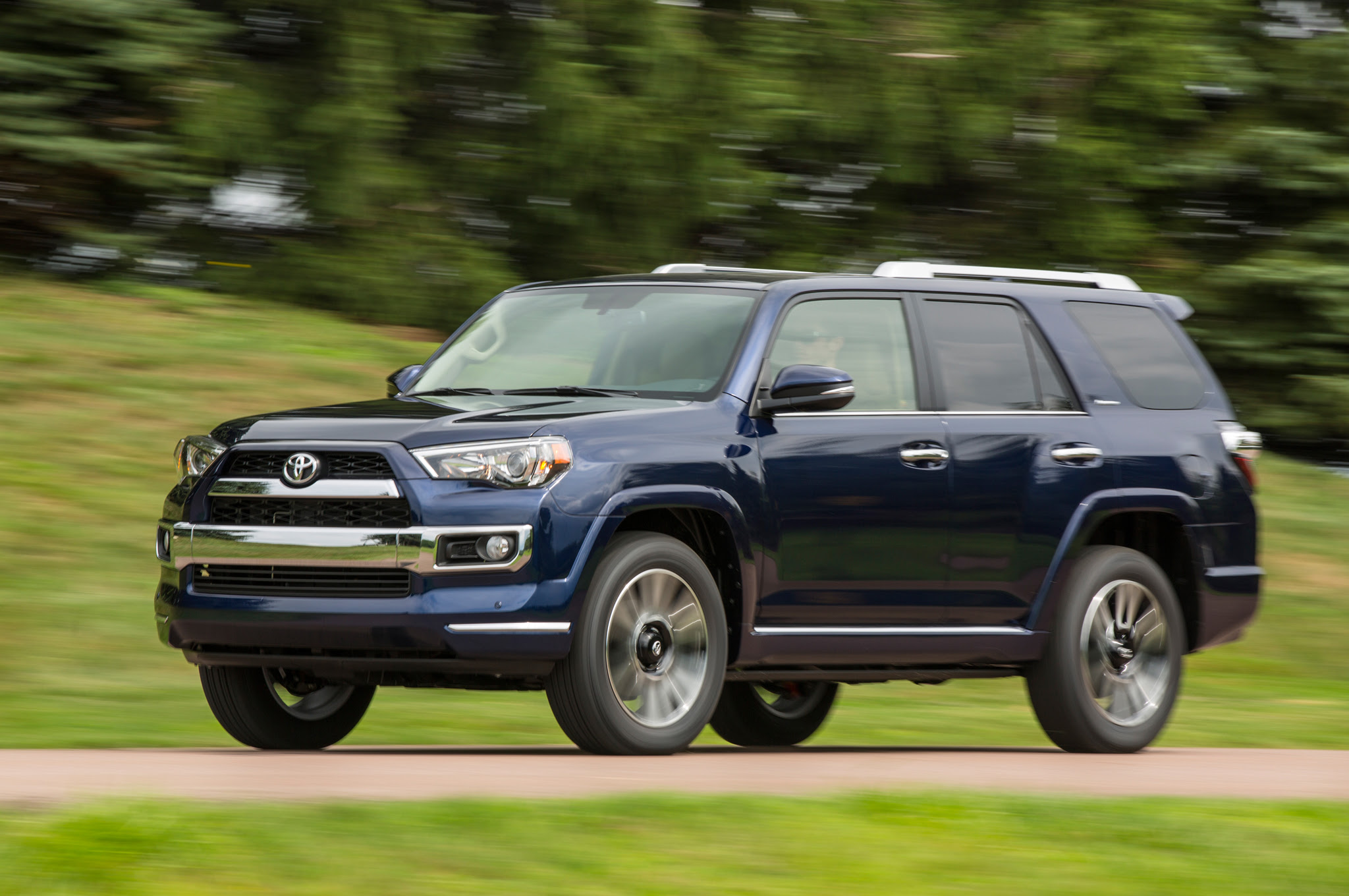 2016 Toyota 4Runner Limited front three quarter in motion