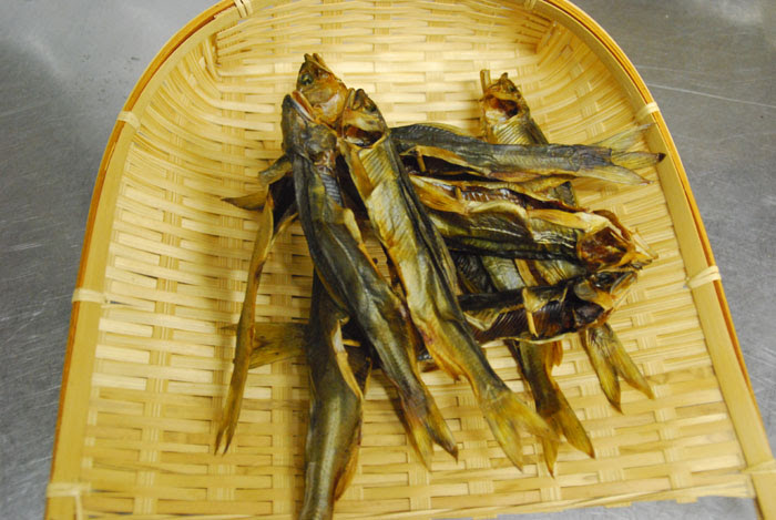 鮎の焼き干し ごはんの味方 味噌や海苔で粗食な日々