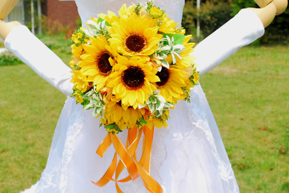 ひまわりの造花を使って ダイソーなどの100円均一激安おしゃれアレンジ Sombraverde