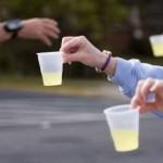 tomar agua al correr