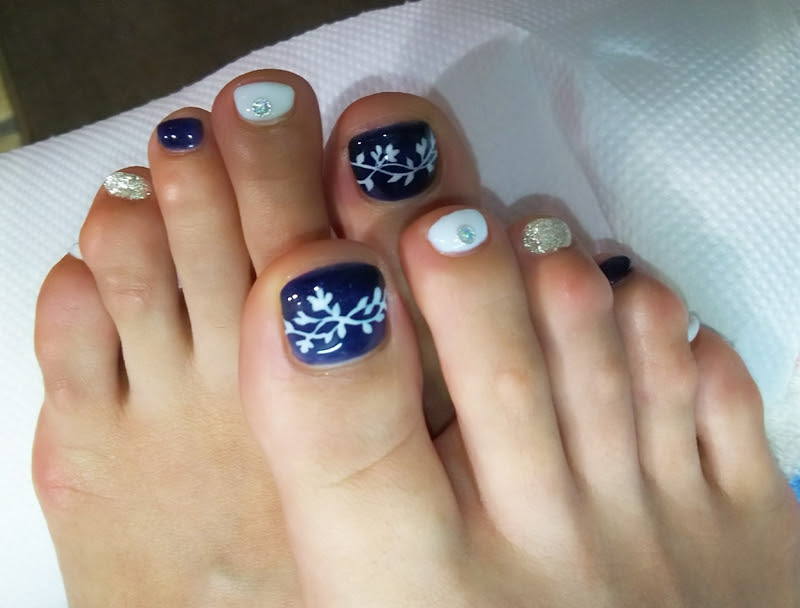 夏にむけてオシャレに Footネイル 17年フットネイル 広島市中区のジェルネイルサロン Alufa Lulu