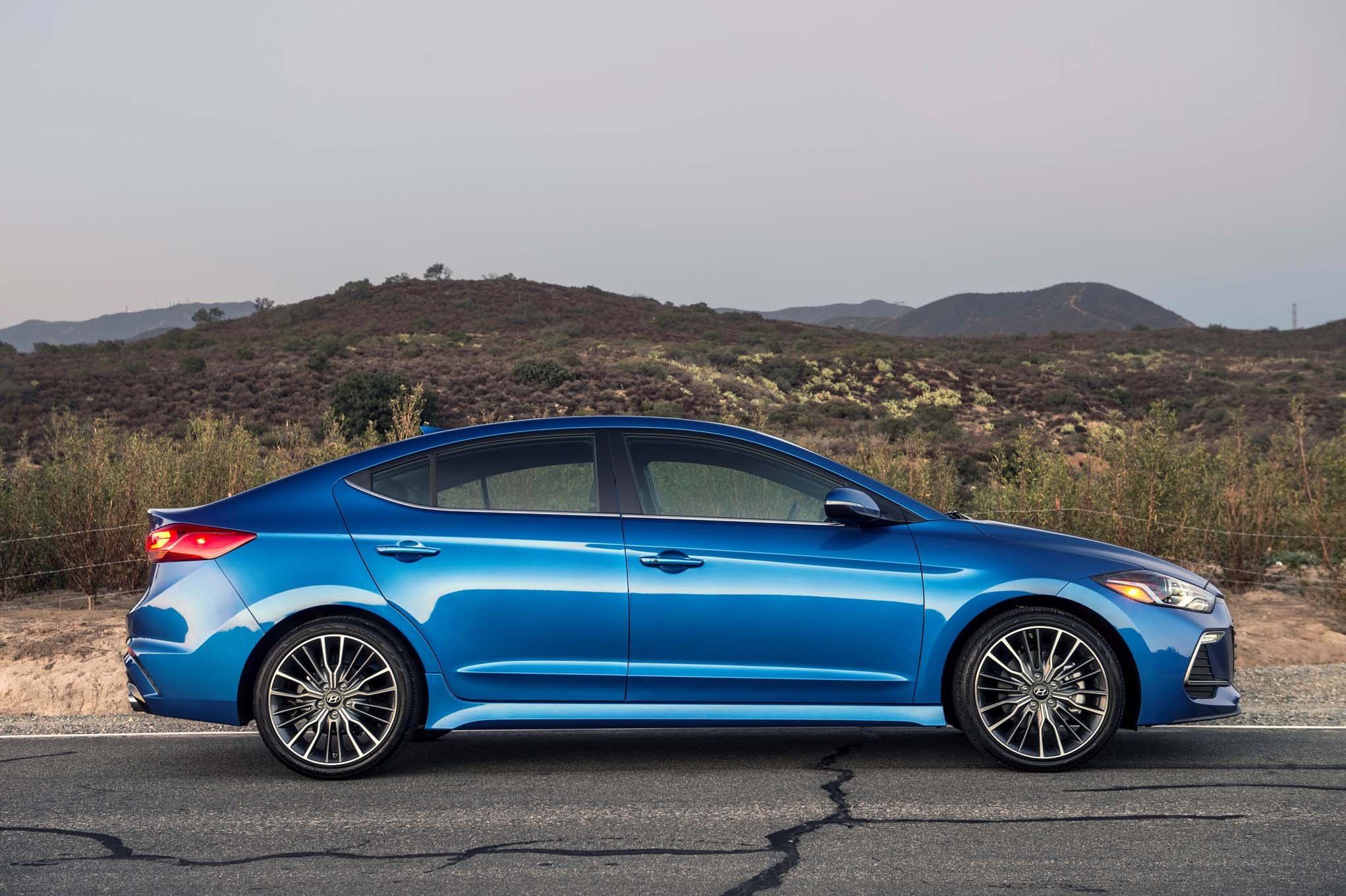 Turbocharged Hyundai Elantra Sport Revealed in Korea ...
