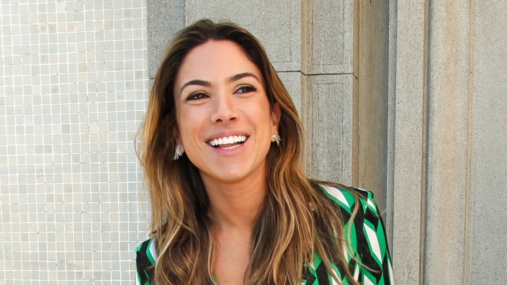 http://imguol.com/c/entretenimento/2013/09/10/patricia-abravanel-1378832541723_1920x1080.jpg